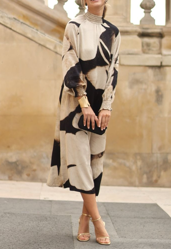 Groovy Round Neck Print Midi Dress