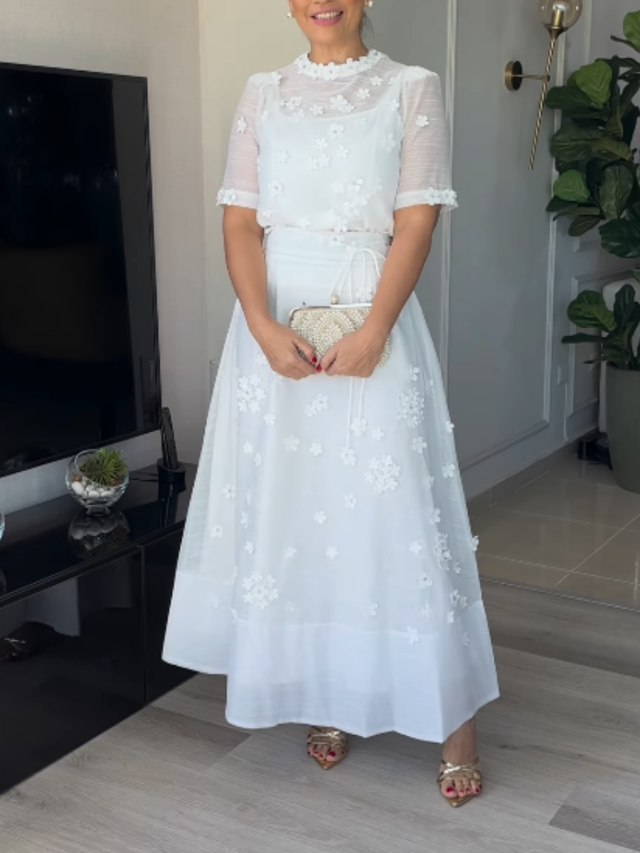 Solid Color Dress Of Three-dimensional Flowers